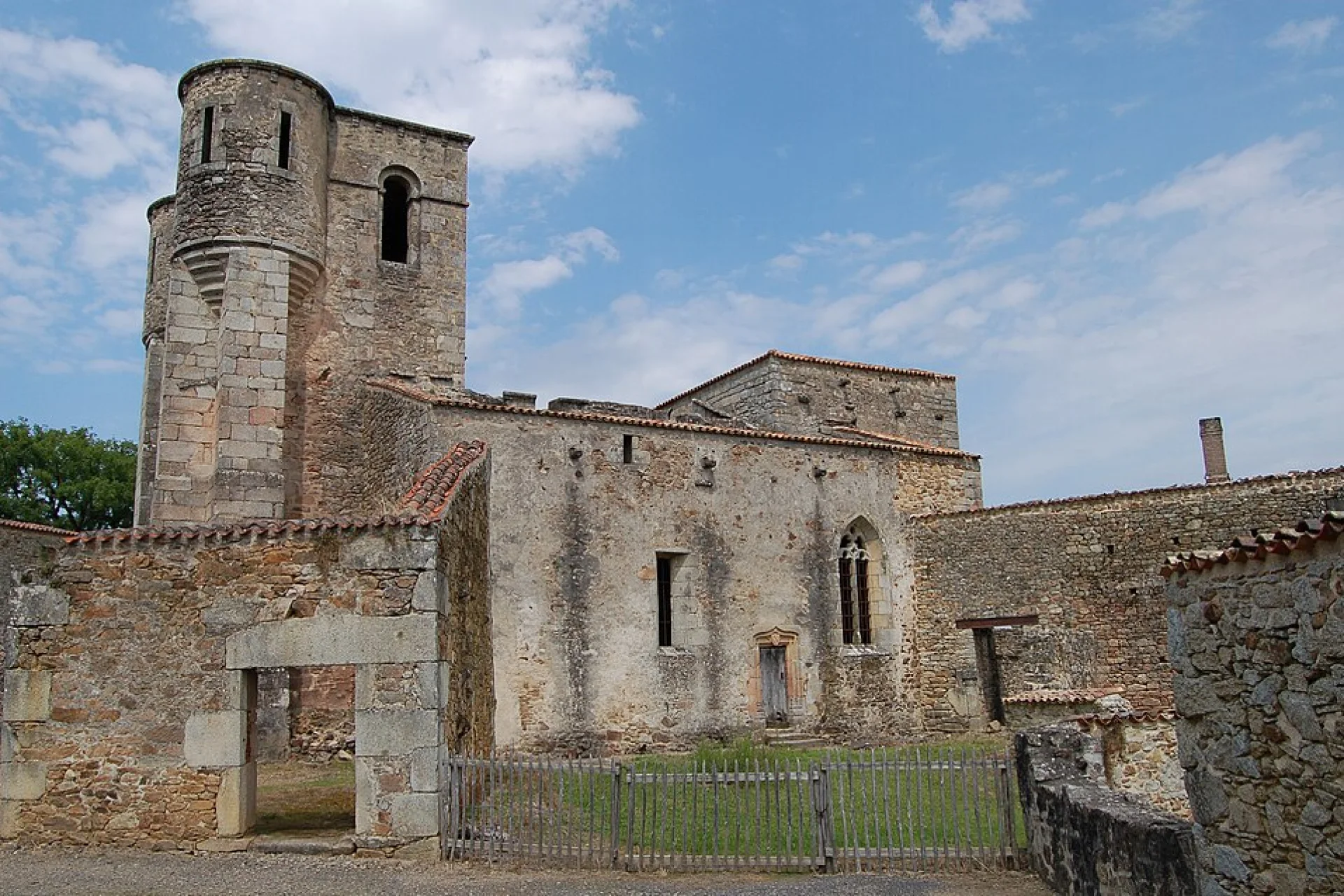 Oradour-sur-Glane: The Martyr Village